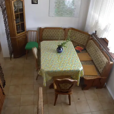 Two-bedroom In I شقة *